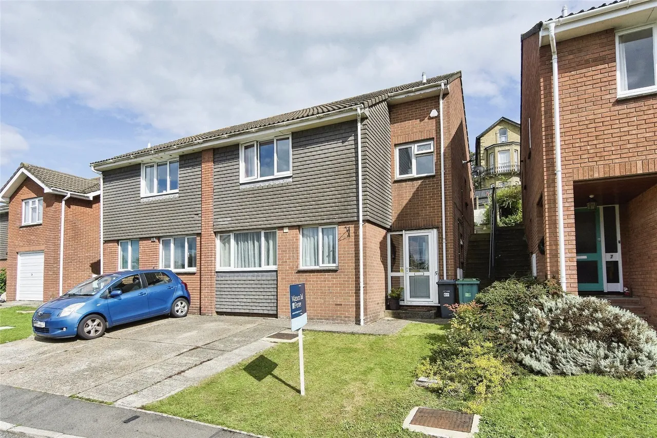 3 bed house for sale, Holly Tree Close, Ryde, PO33