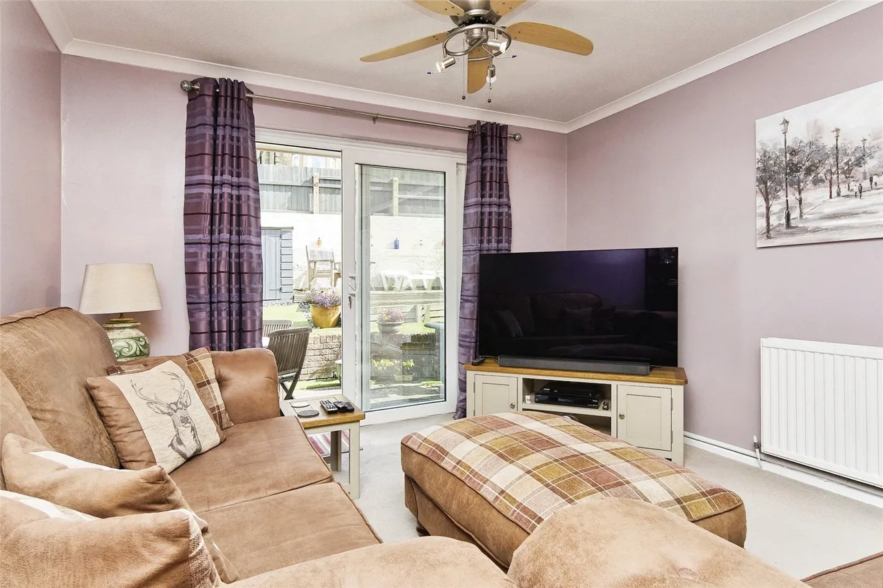 Holly Tree Close, Ryde, PO33, photo 4