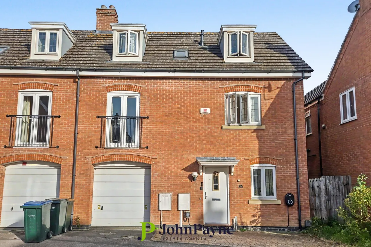 4 bed house for sale, Styvechale, Coventry