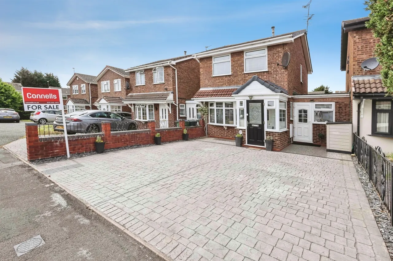 3 bed house for sale — Gladstone Drive, Tividale, Oldbury