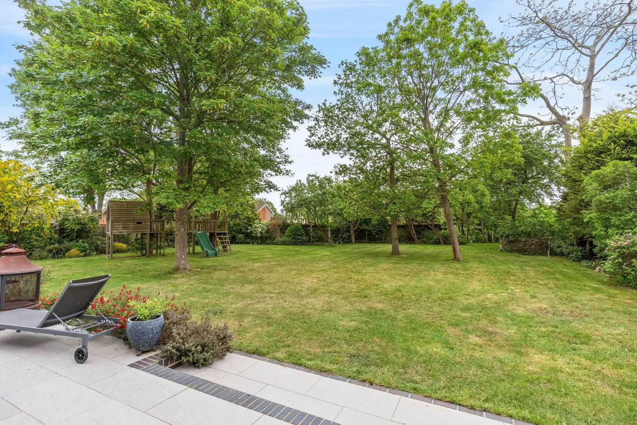 Nelmes Road, Emerson Park, RM11, photo 44