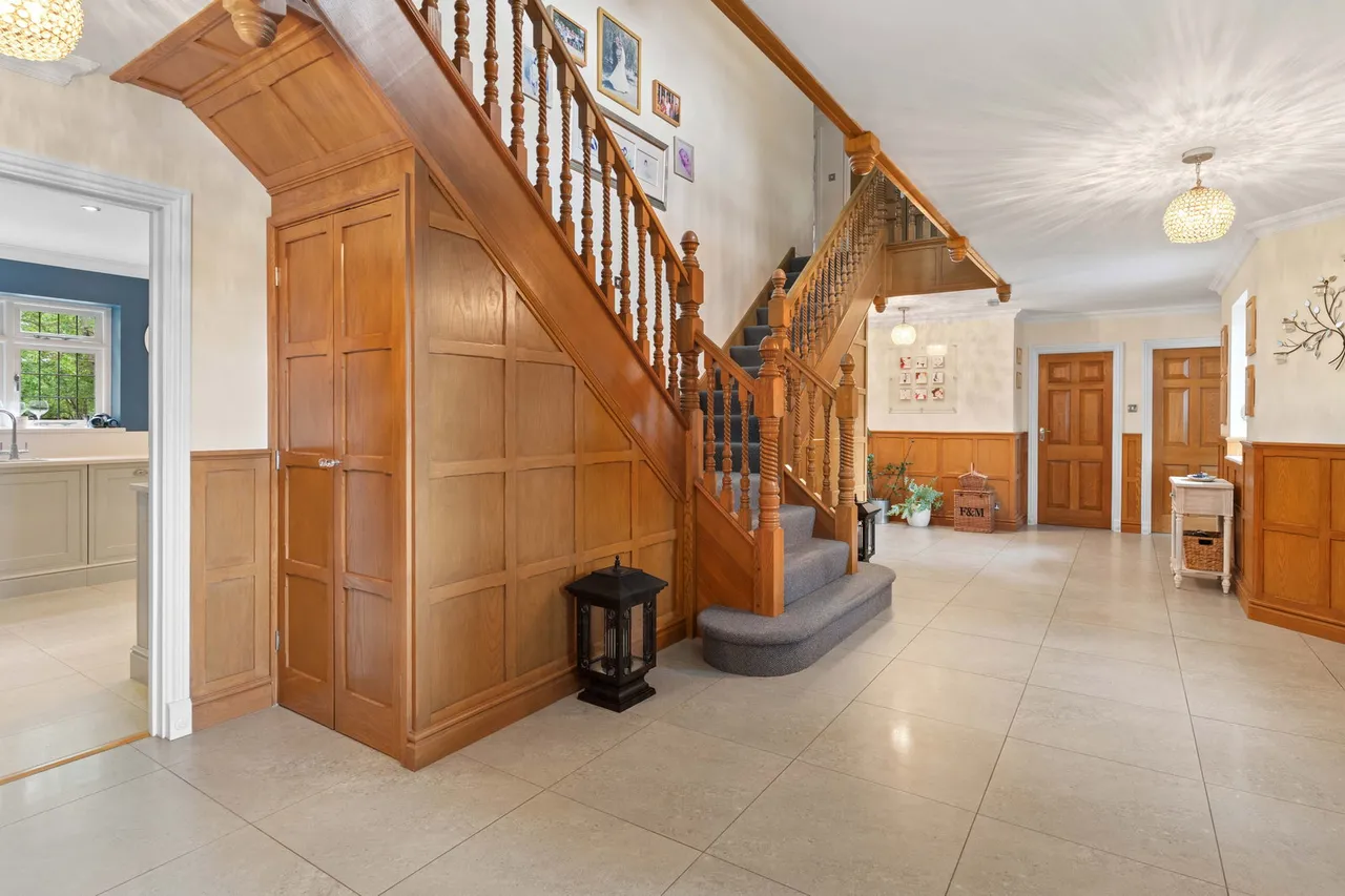 Nelmes Road, Emerson Park, RM11, photo 6