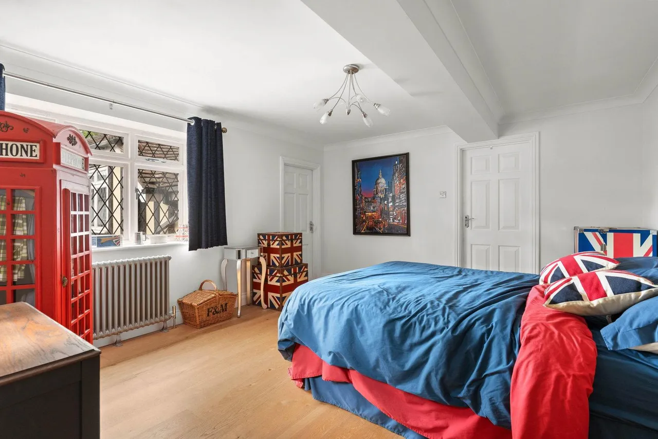 Nelmes Road, Emerson Park, RM11, photo 34