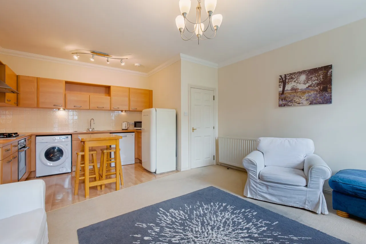 Corunna Place, AB23, photo 3