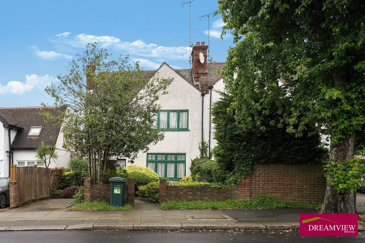 3 bed property for sale — 3 bed semi-detached house for sale Bridge Lane, Temple Fortune NW11