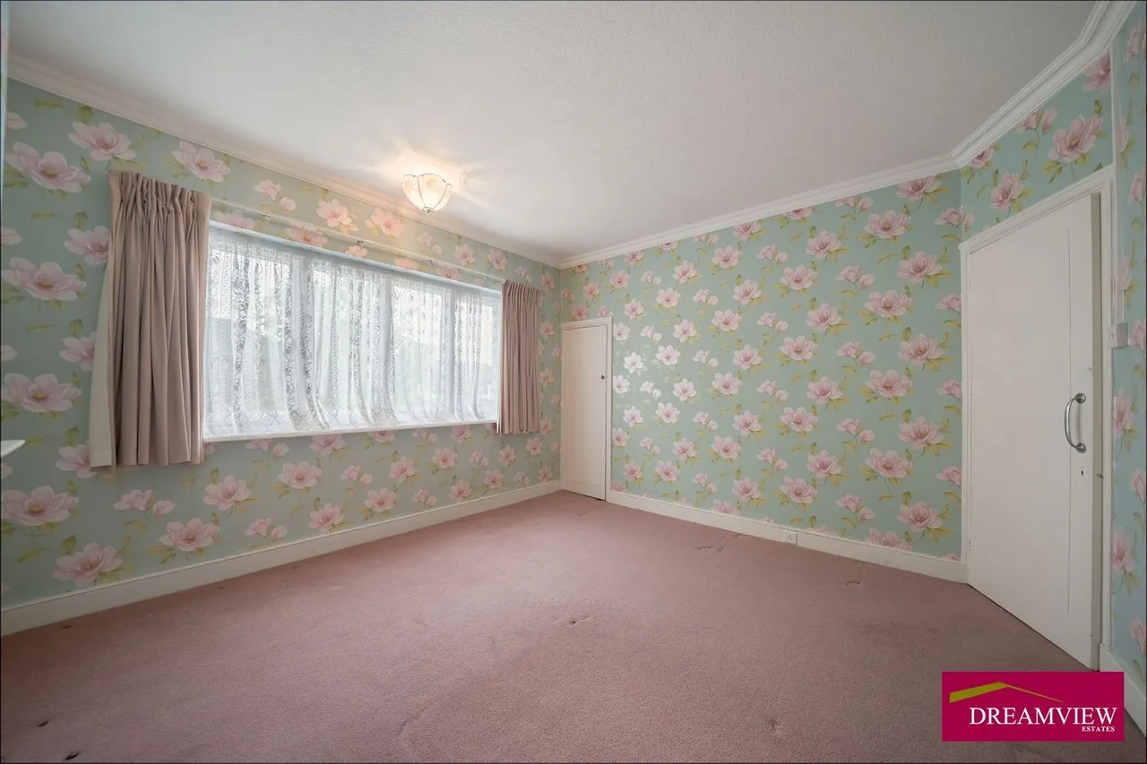 3 bed semi-detached house for sale Bridge Lane, Temple Fortune NW11, photo 3