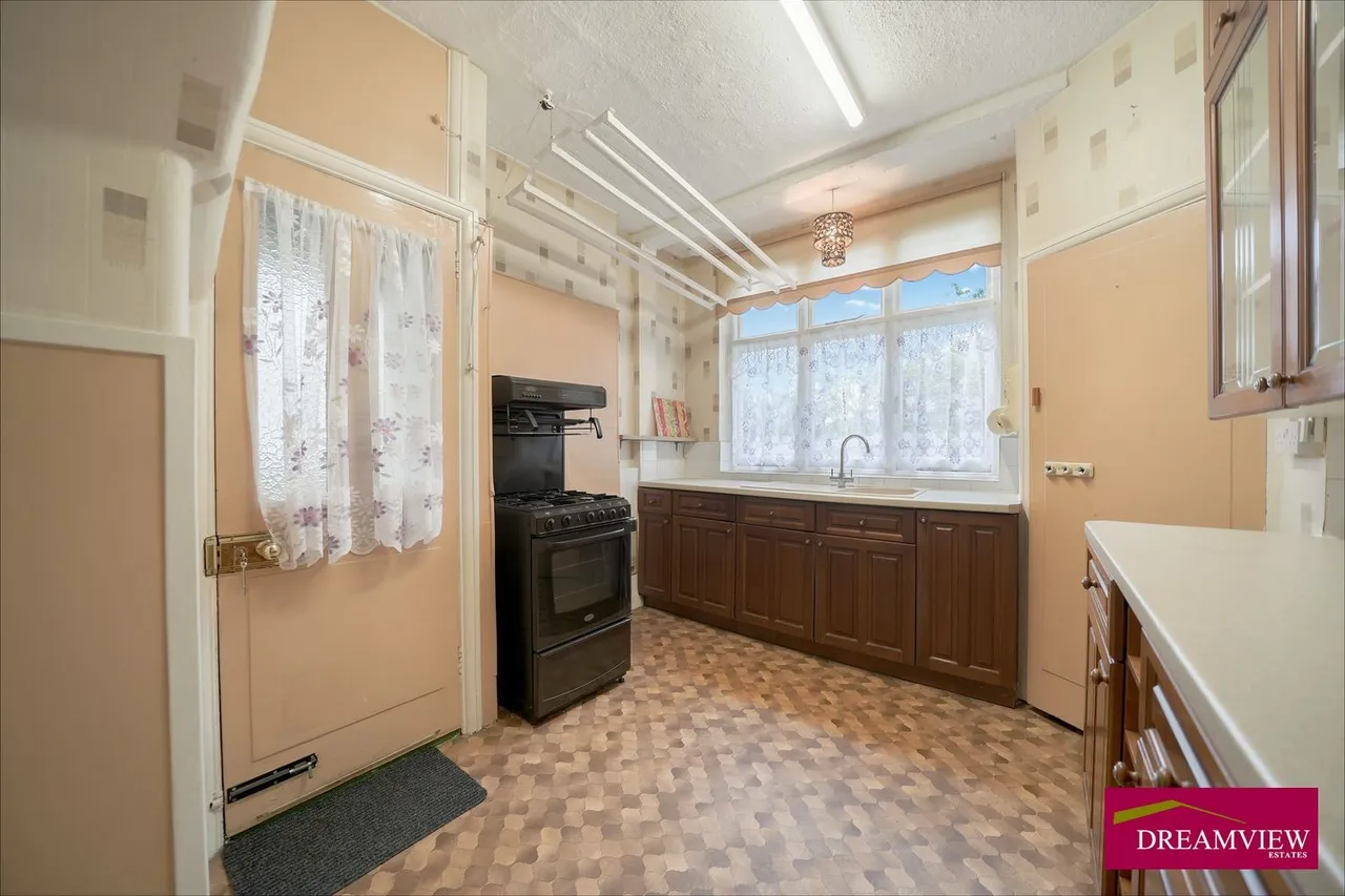 3 bed semi-detached house for sale Bridge Lane, Temple Fortune NW11, photo 9