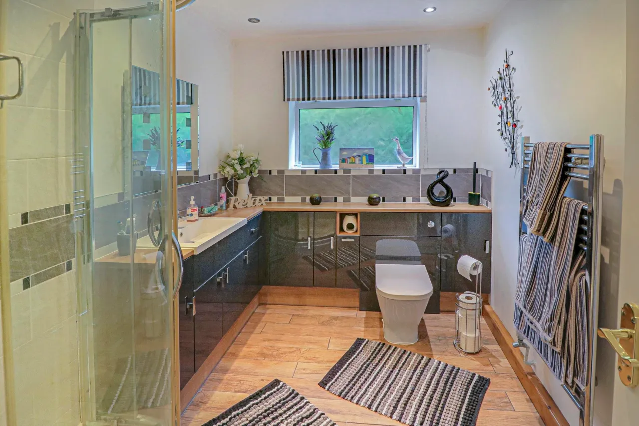 Hawks Green Lane, Cannock, photo 15