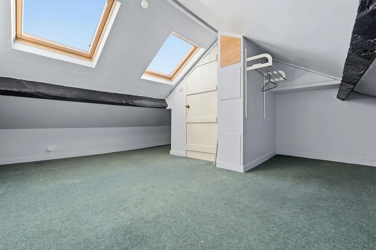 Adlington Road, Bollington, photo 12