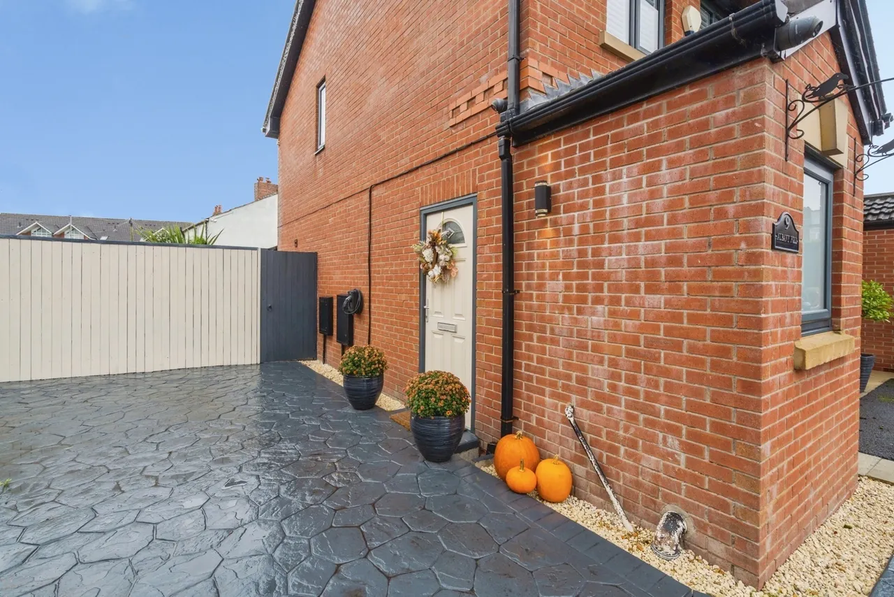 Albany Fold, Westhoughton, BL5, photo 3