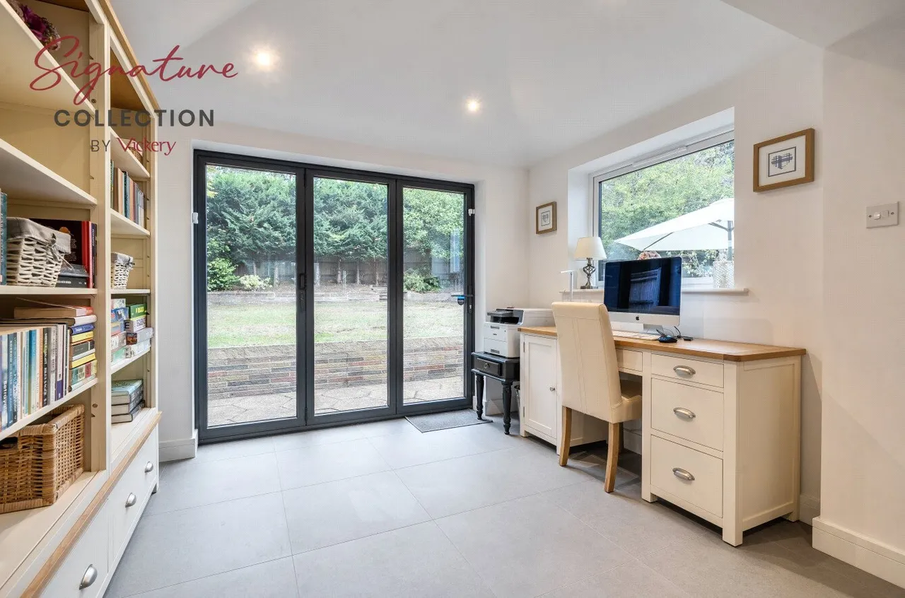 Upper Chobham Road, Camberley, GU15, photo 15