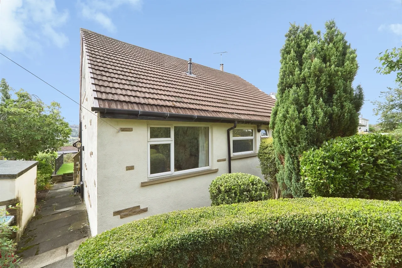 Carr Lane, Riddlesden, BD20, photo 21