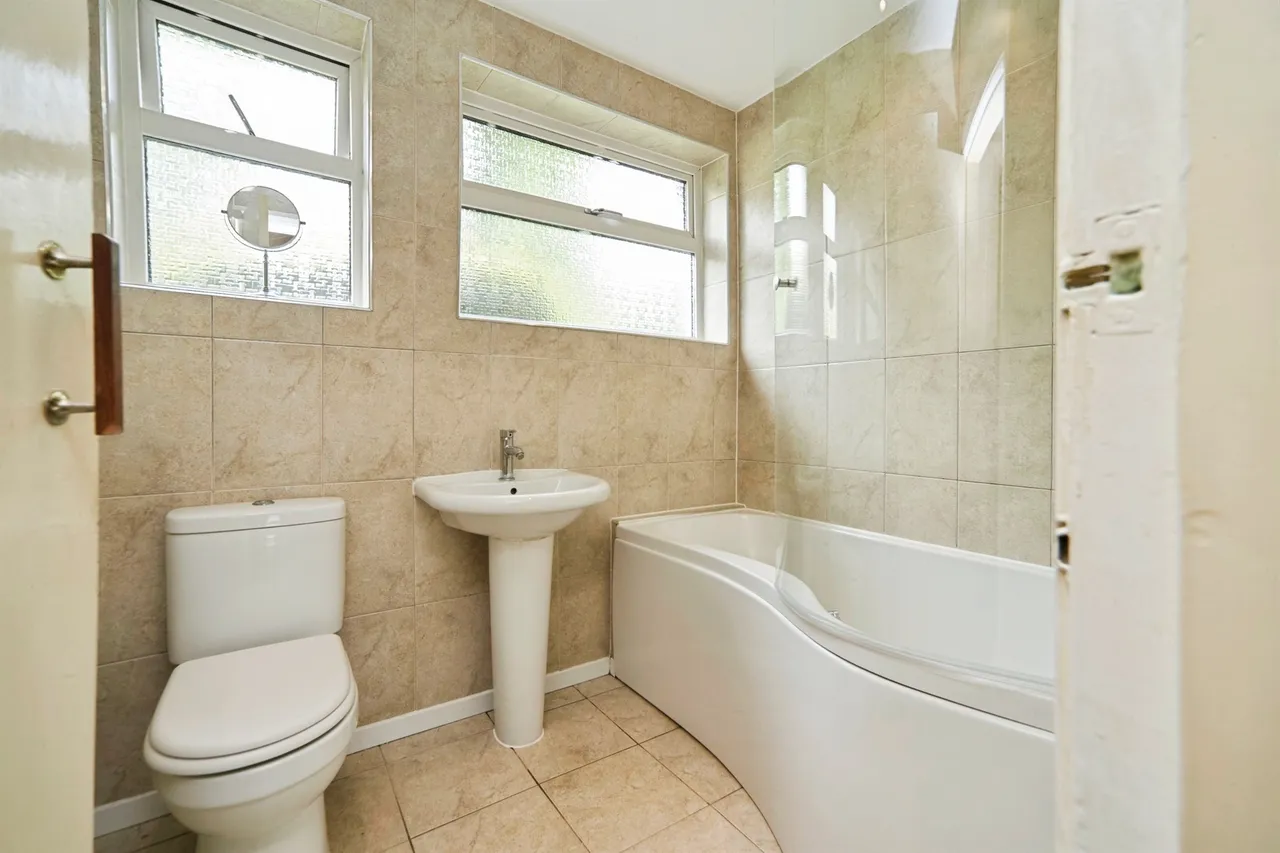 Carr Lane, Riddlesden, BD20, photo 12