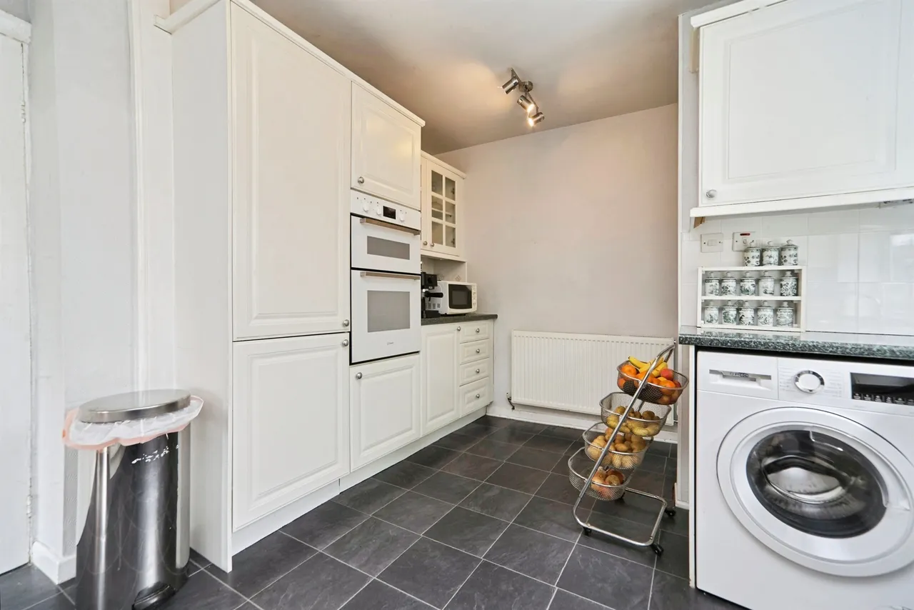 Carr Lane, Riddlesden, BD20, photo 8