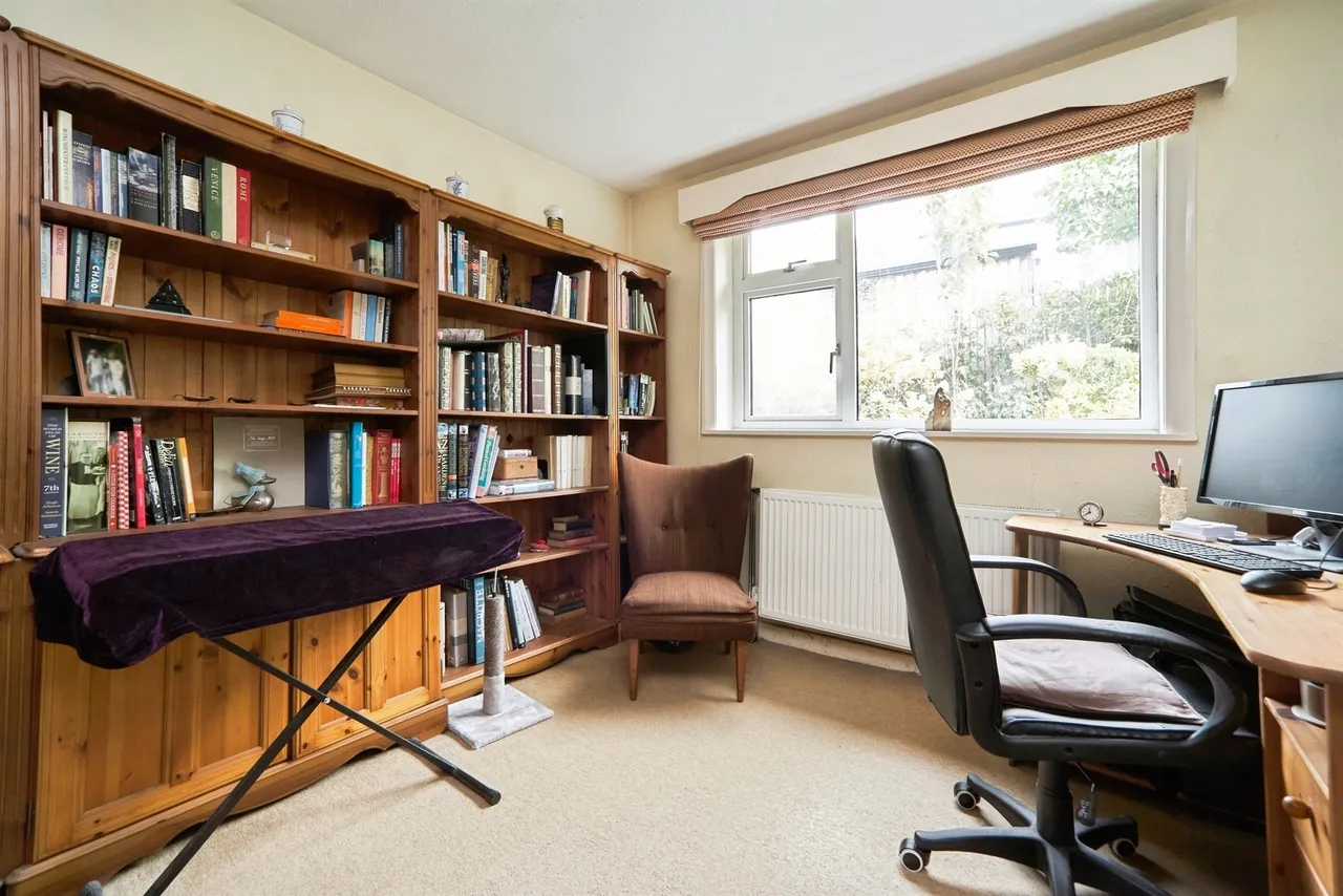 Carr Lane, Riddlesden, BD20, photo 10