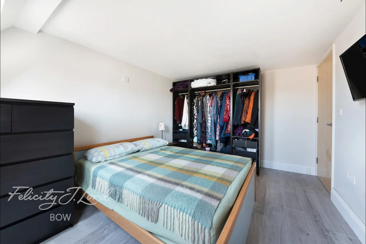 Gladstone Place, London, photo 6