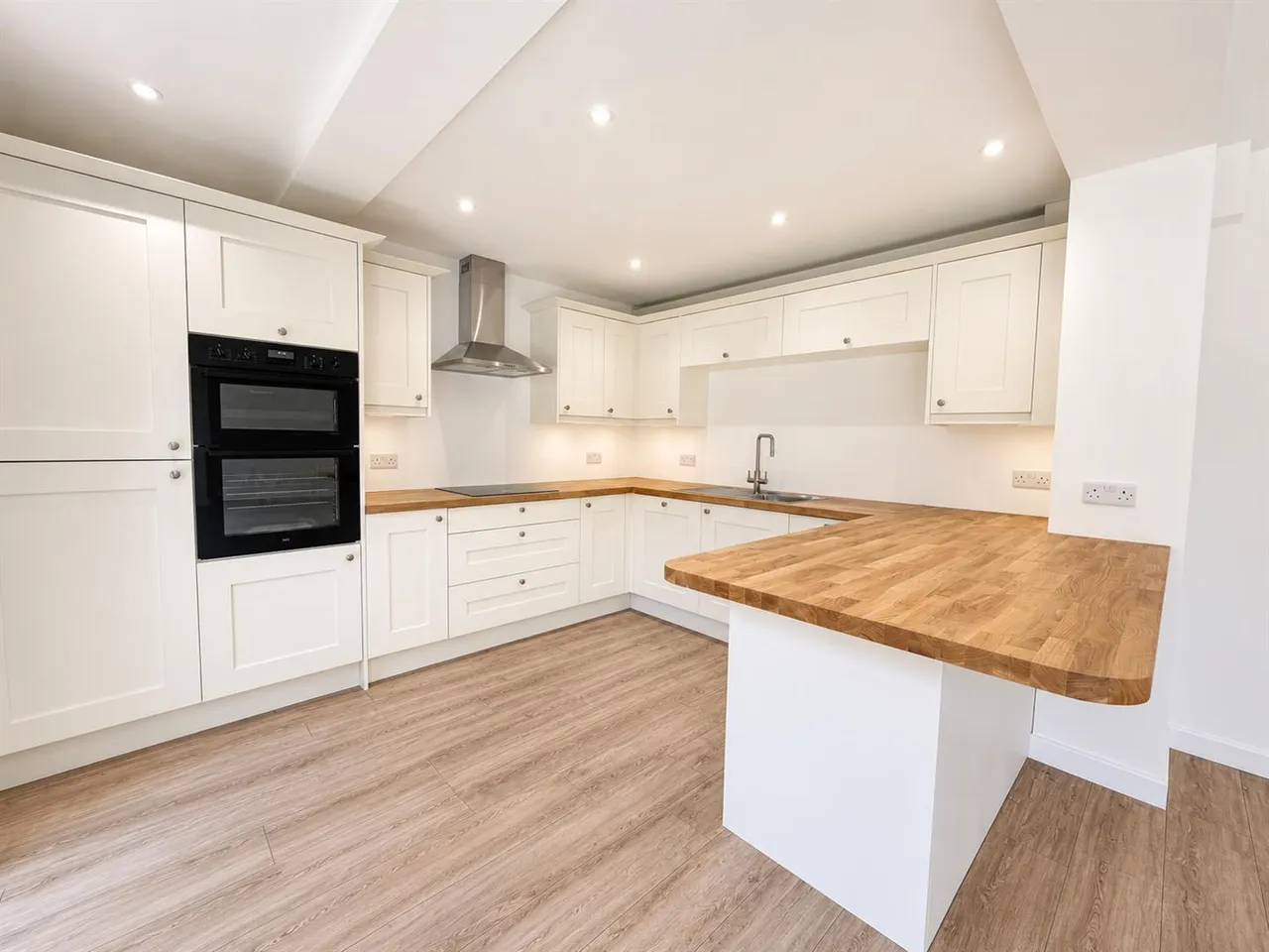 Chilcote Avenue, Sale, M33, photo 5