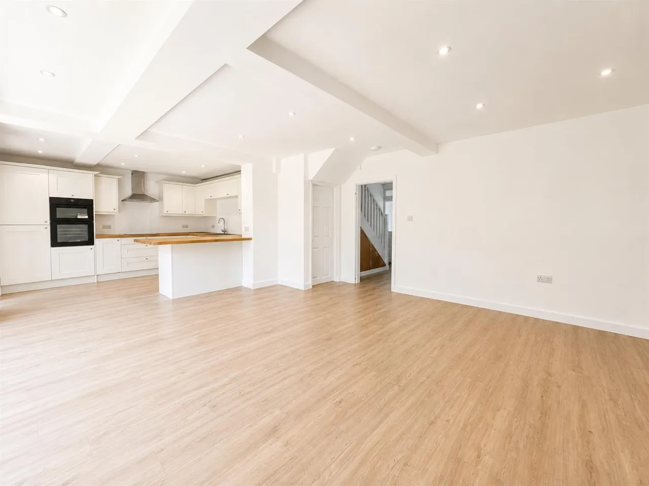 Chilcote Avenue, Sale, M33, photo 3