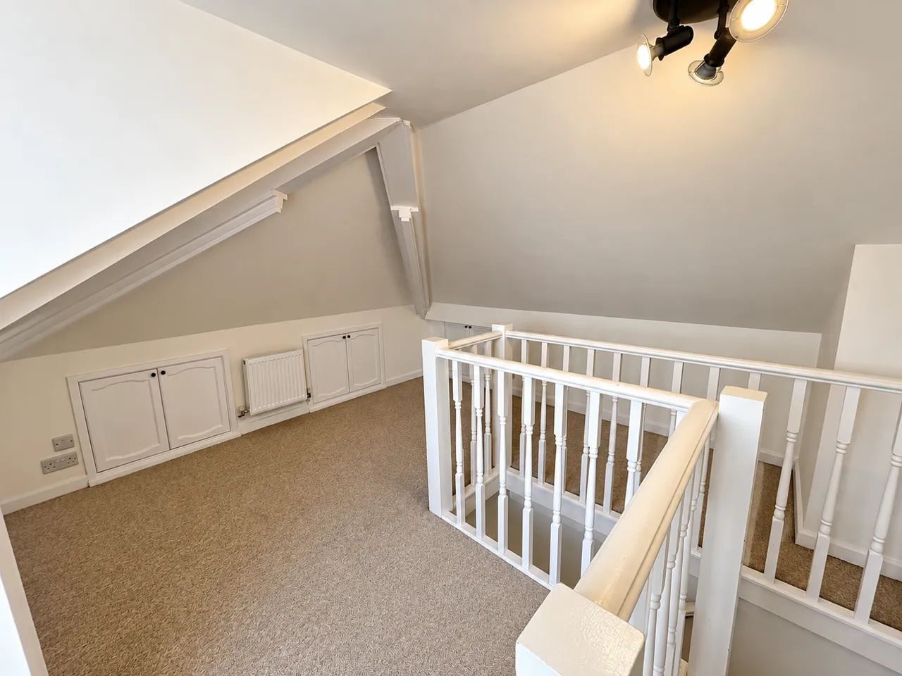 Chilcote Avenue, Sale, M33, photo 16