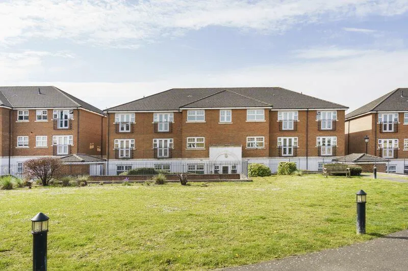 2 bed flat for sale — Bressay Drive, Mill Hill, NW7, London