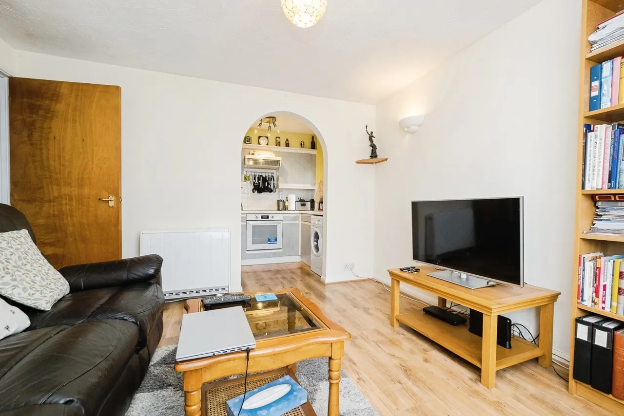 Talus Close, PURFLEET-ON-THAMES, Essex, RM19, photo 5