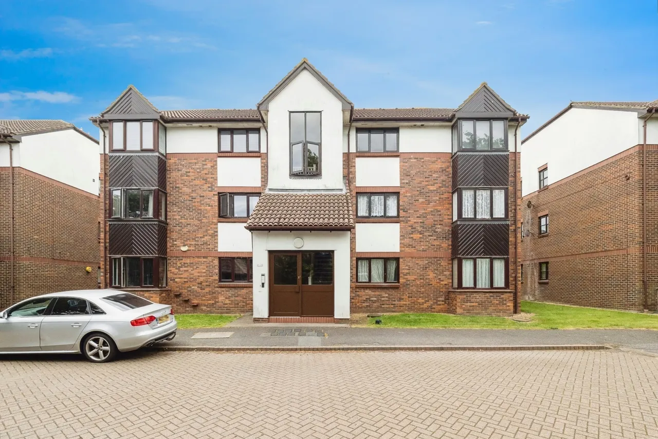 Talus Close, PURFLEET-ON-THAMES, Essex, RM19, photo 17