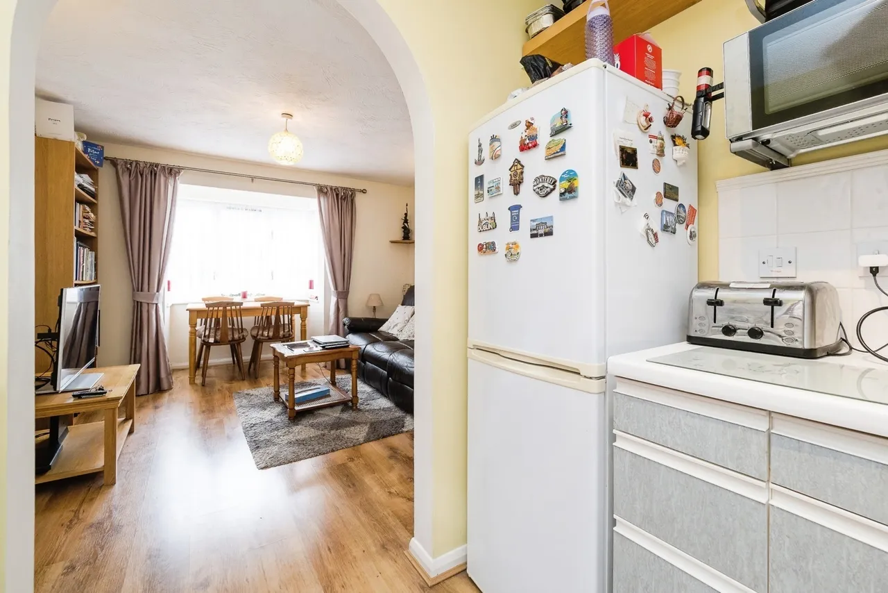 Talus Close, PURFLEET-ON-THAMES, Essex, RM19, photo 8