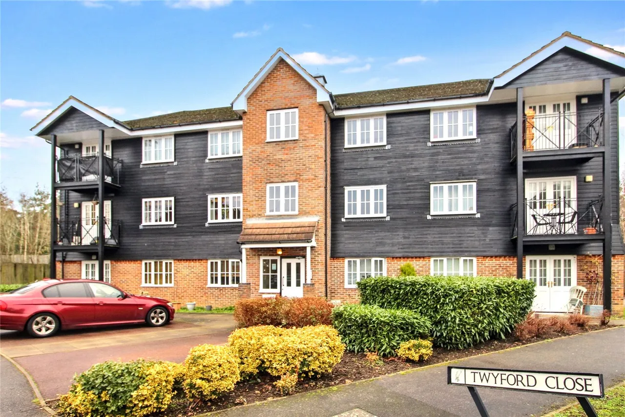 Worldham House, Twyford Close, Fleet, GU51 1JX, photo 12