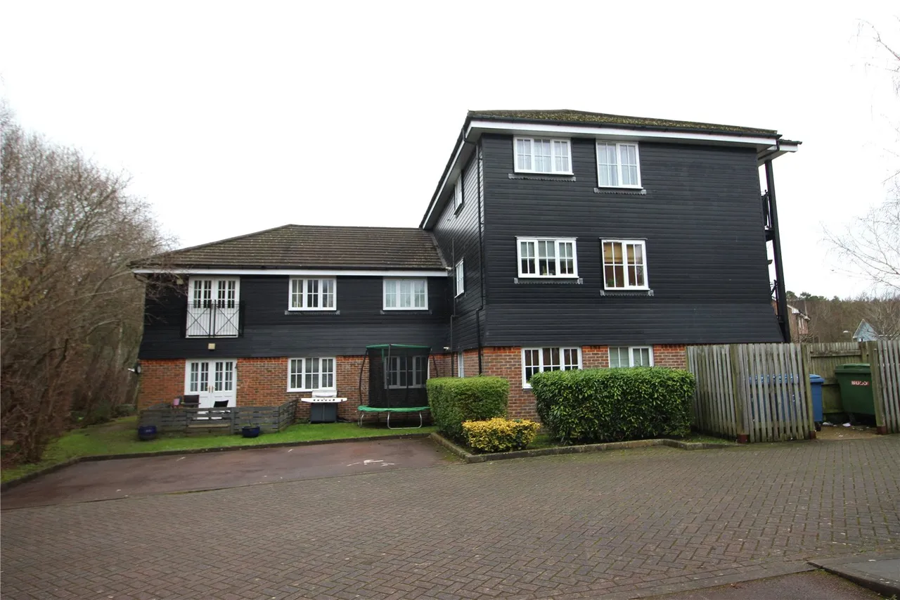 Worldham House, Twyford Close, Fleet, GU51 1JX, photo 13
