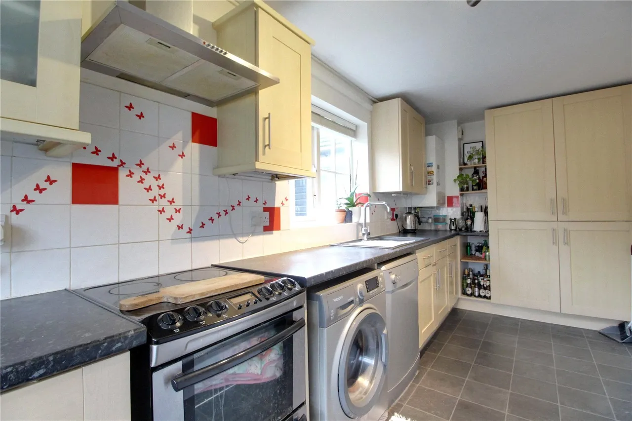 Worldham House, Twyford Close, Fleet, GU51 1JX, photo 10