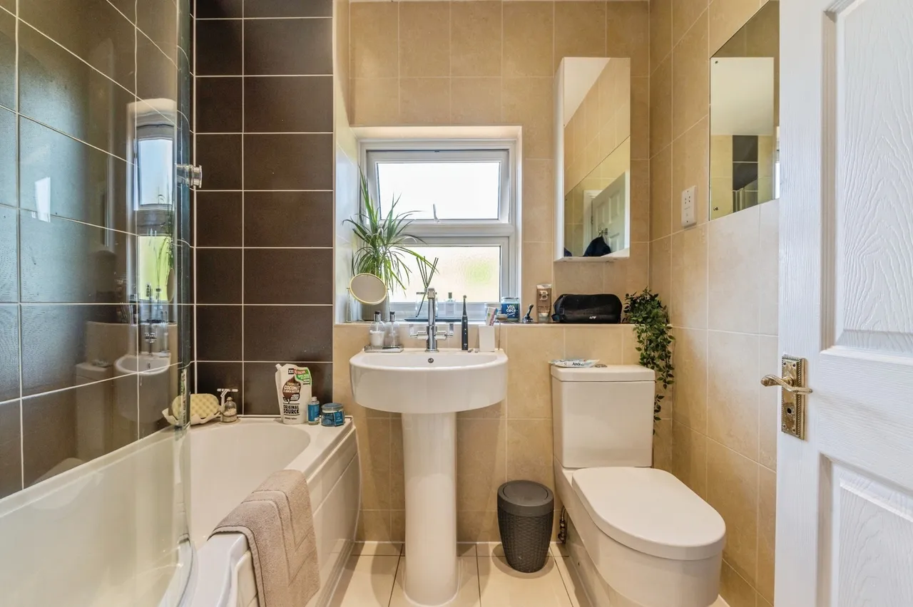 Quilters Drive, Billericay, Essex, CM12, photo 17