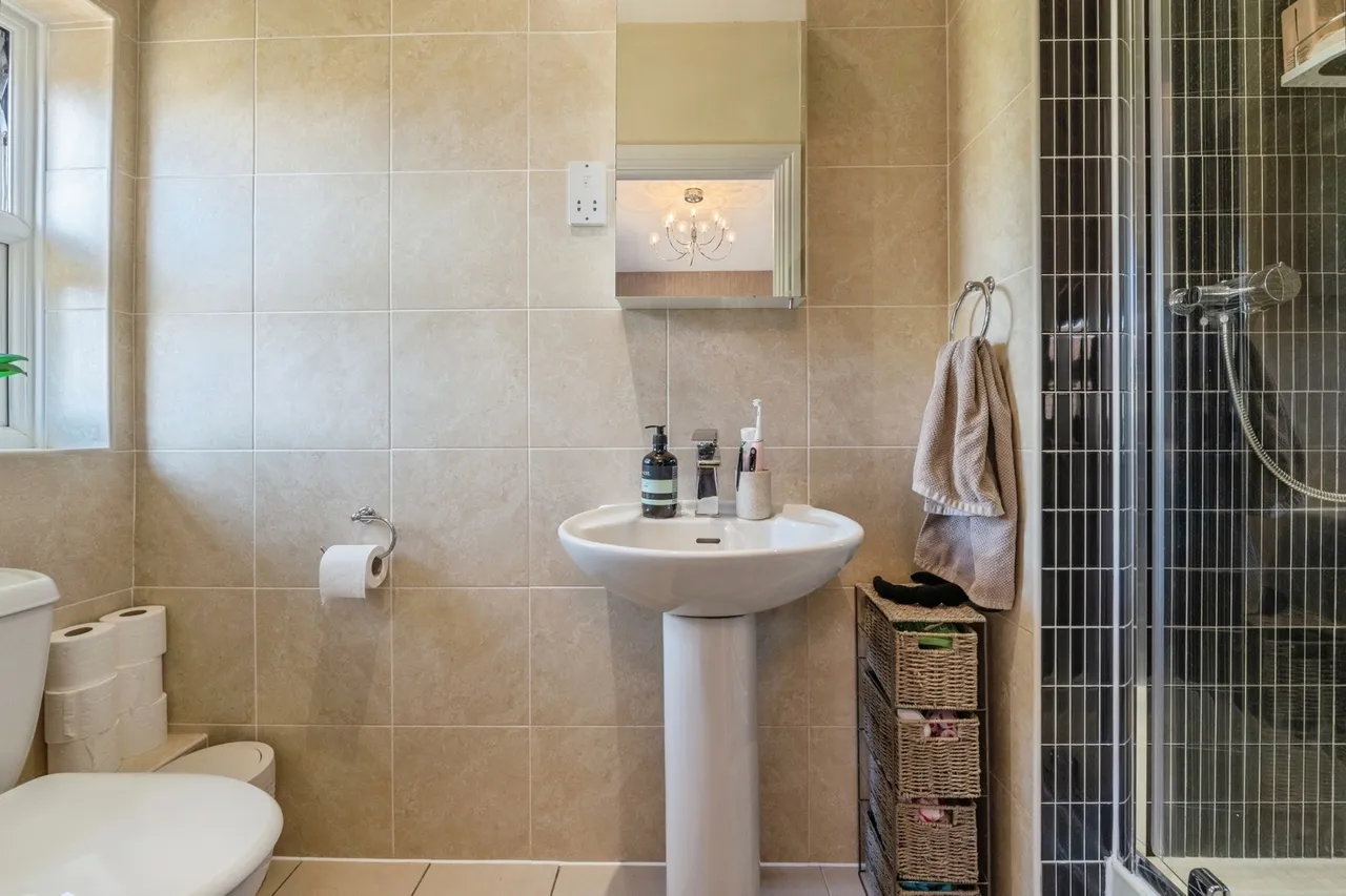 Quilters Drive, Billericay, Essex, CM12, photo 16