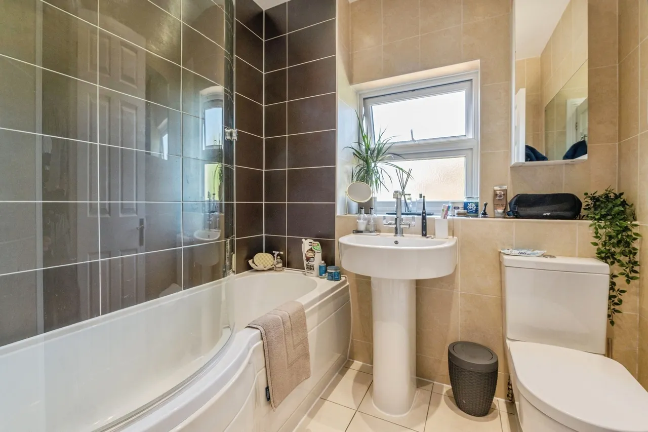 Quilters Drive, Billericay, Essex, CM12, photo 18