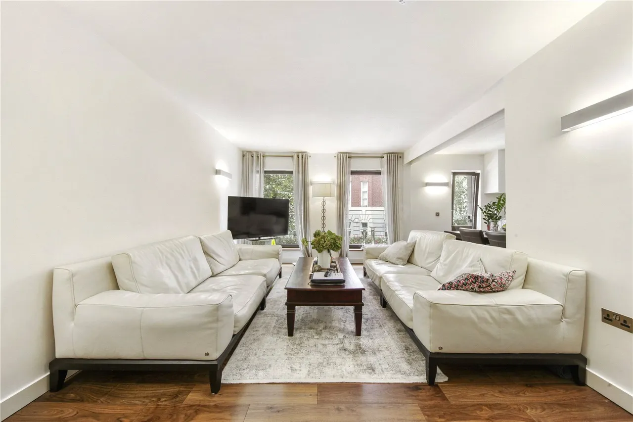 3 bed flat for sale, Bolsover Street, Fitzrovia, W1W