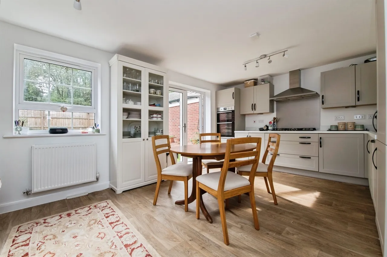Moore Drive, Tiverton, EX16, photo 2