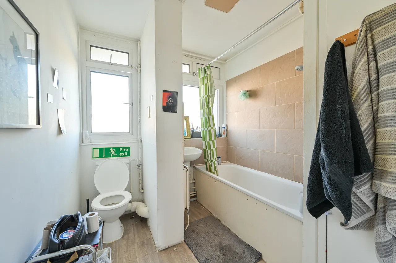 Flat 6 Fontenelle, Sceaux Gardens, London, photo 4