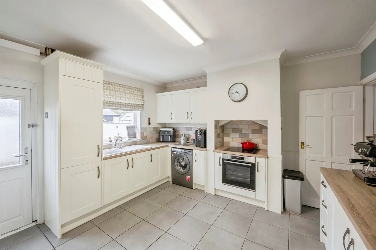 Brampton Road, Wath-Upon-Dearne, S63, photo 3