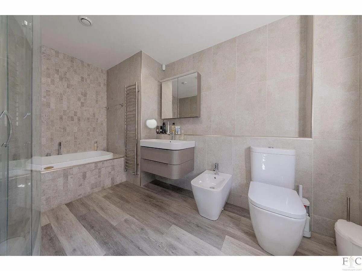 Knighton Grange Road, Leicester, LE2, photo 30