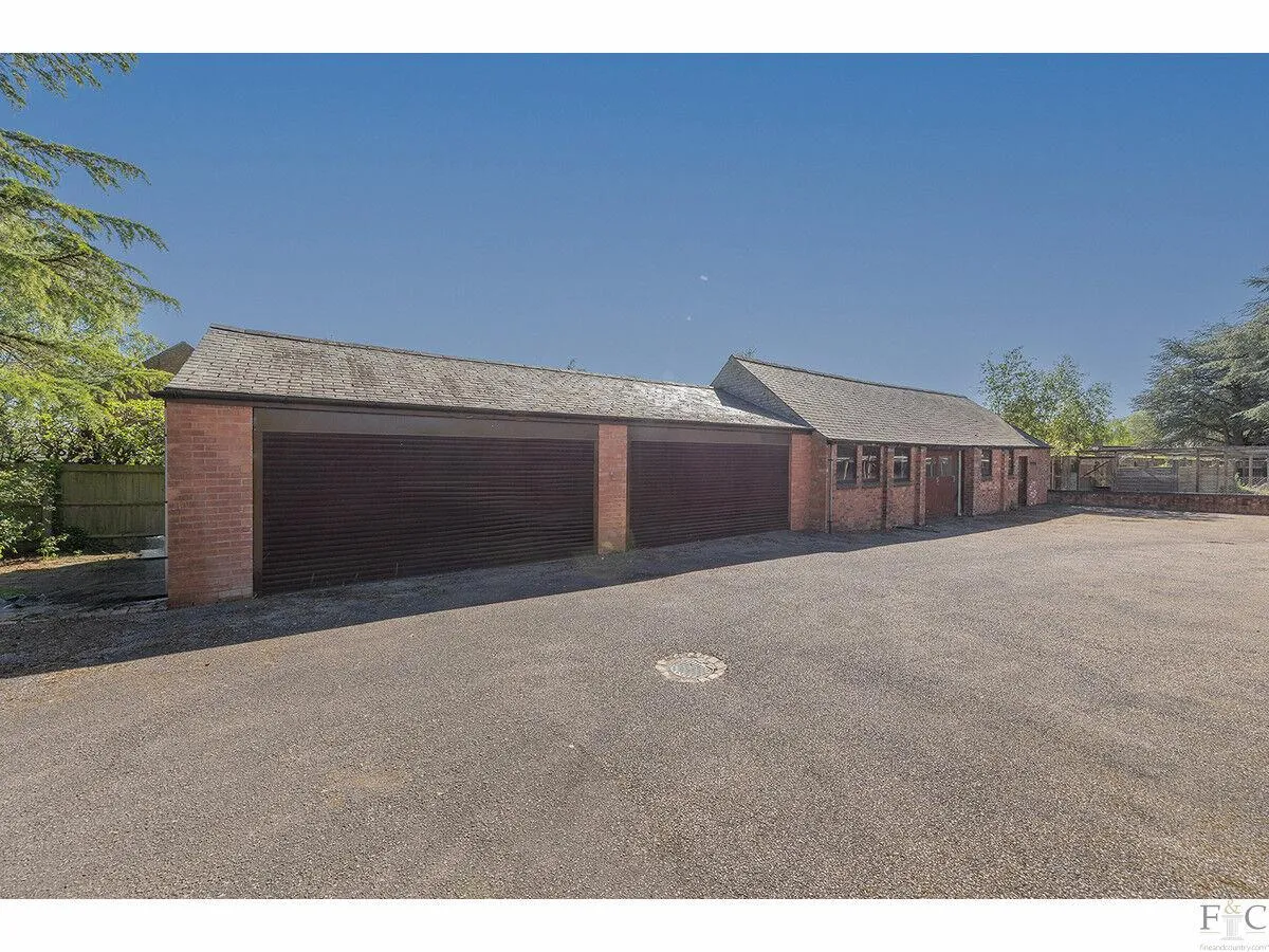 Knighton Grange Road, Leicester, LE2, photo 40