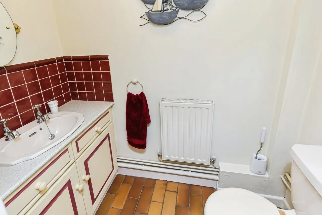 Brandy, Ruabon, LL14, photo 17