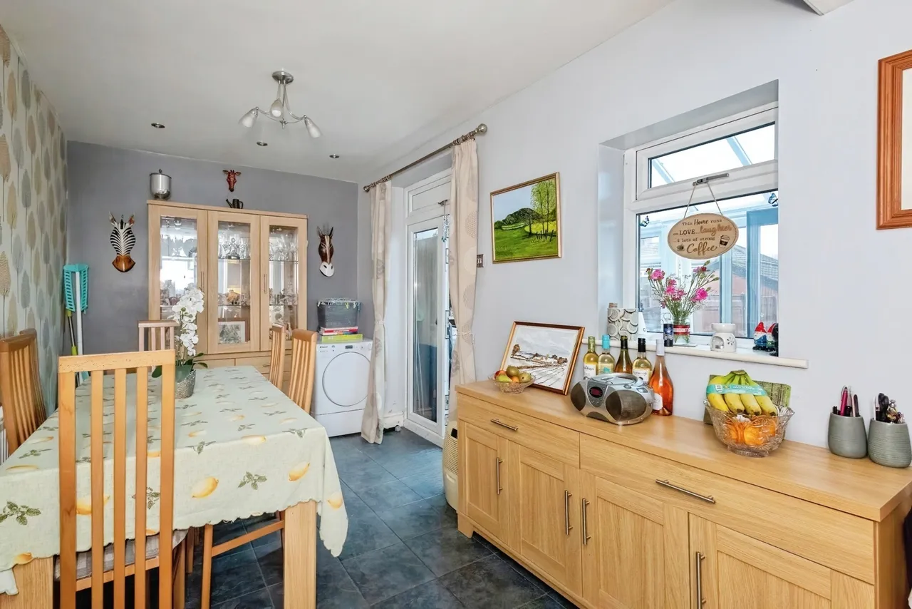 Wilshaw Grove, ASHTON-UNDER-LYNE, Lancashire, OL7, photo 7