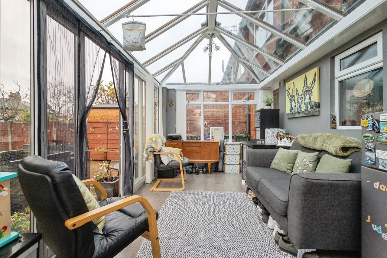 Wilshaw Grove, ASHTON-UNDER-LYNE, Lancashire, OL7, photo 9
