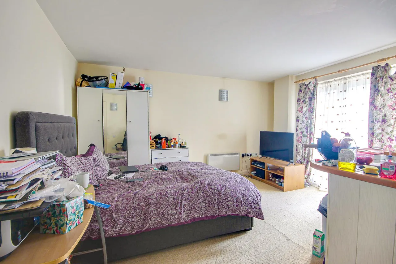 St Aldate Street, Gloucester, GL1, photo 2