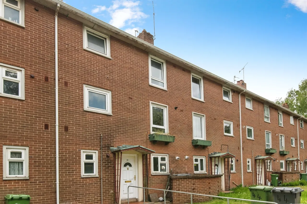 2 bed flat for sale — Glasshouse Lane, Exeter