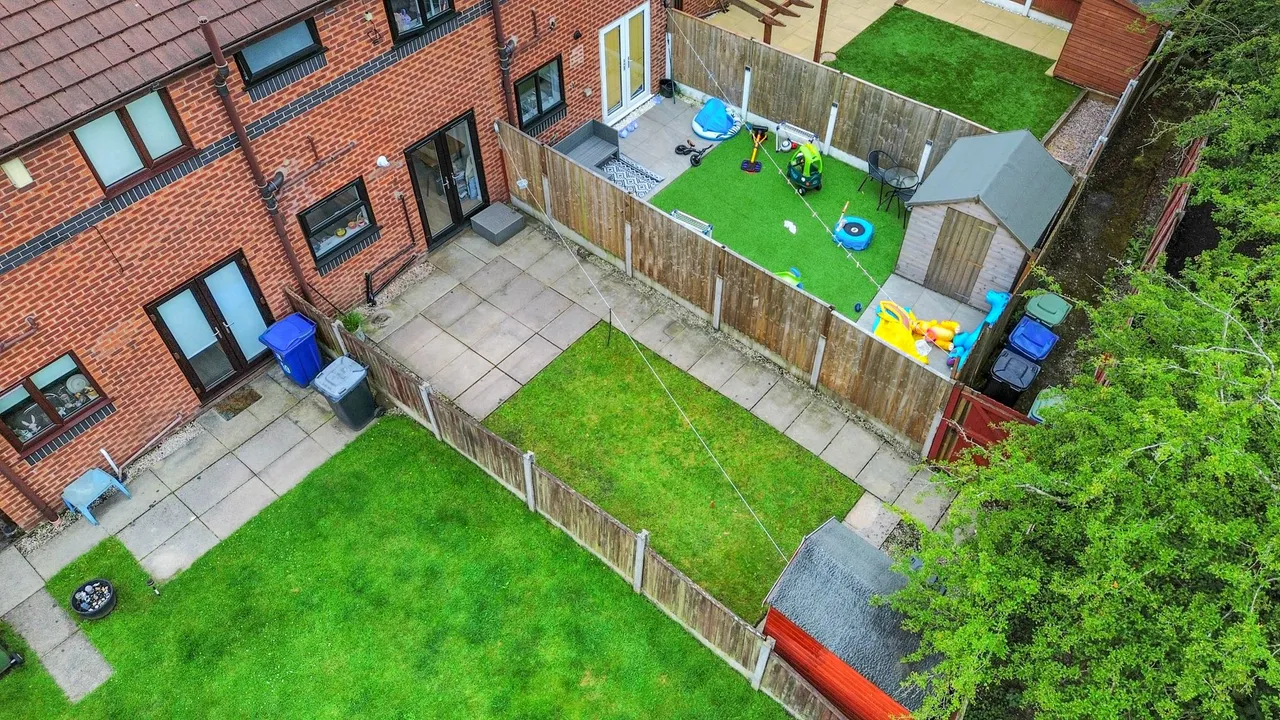 Bexhill Drive, Leigh, WN7 5TG, photo 14