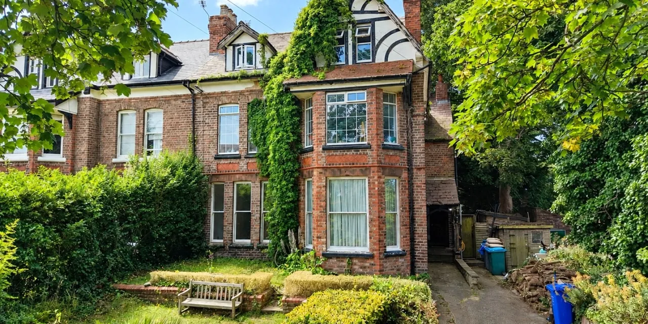 2 bed flat for sale, Marine Park, West Kirby, CH48