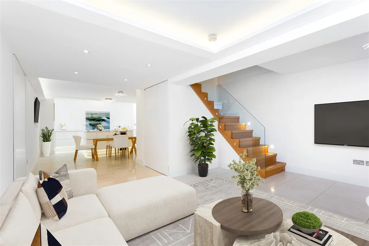 Meadowbank, Primrose Hill, London, NW3 3AY, photo 5