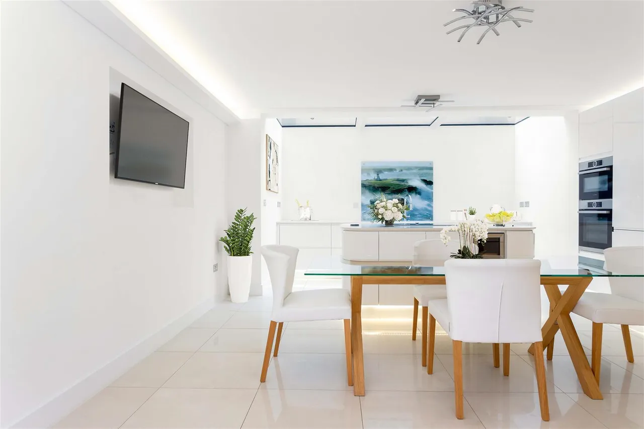 Meadowbank, Primrose Hill, London, NW3 3AY, photo 10