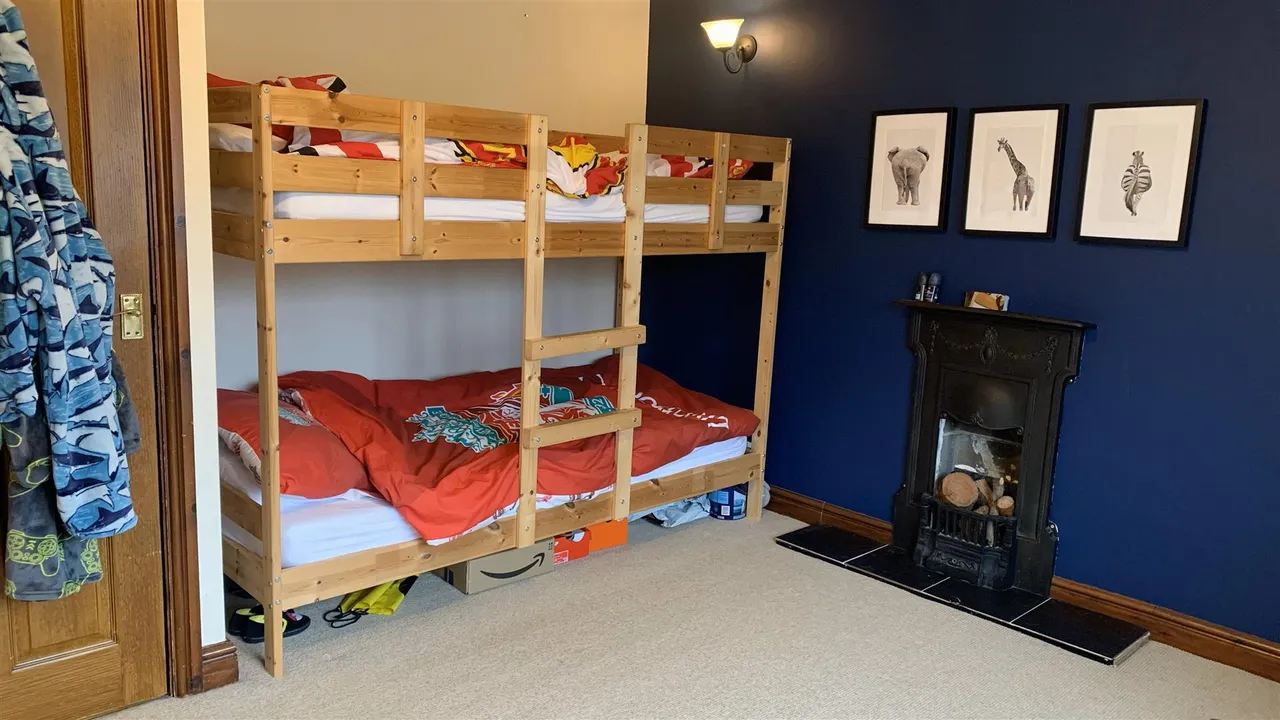 Highstones Gardens, Glossop, SK13, photo 8