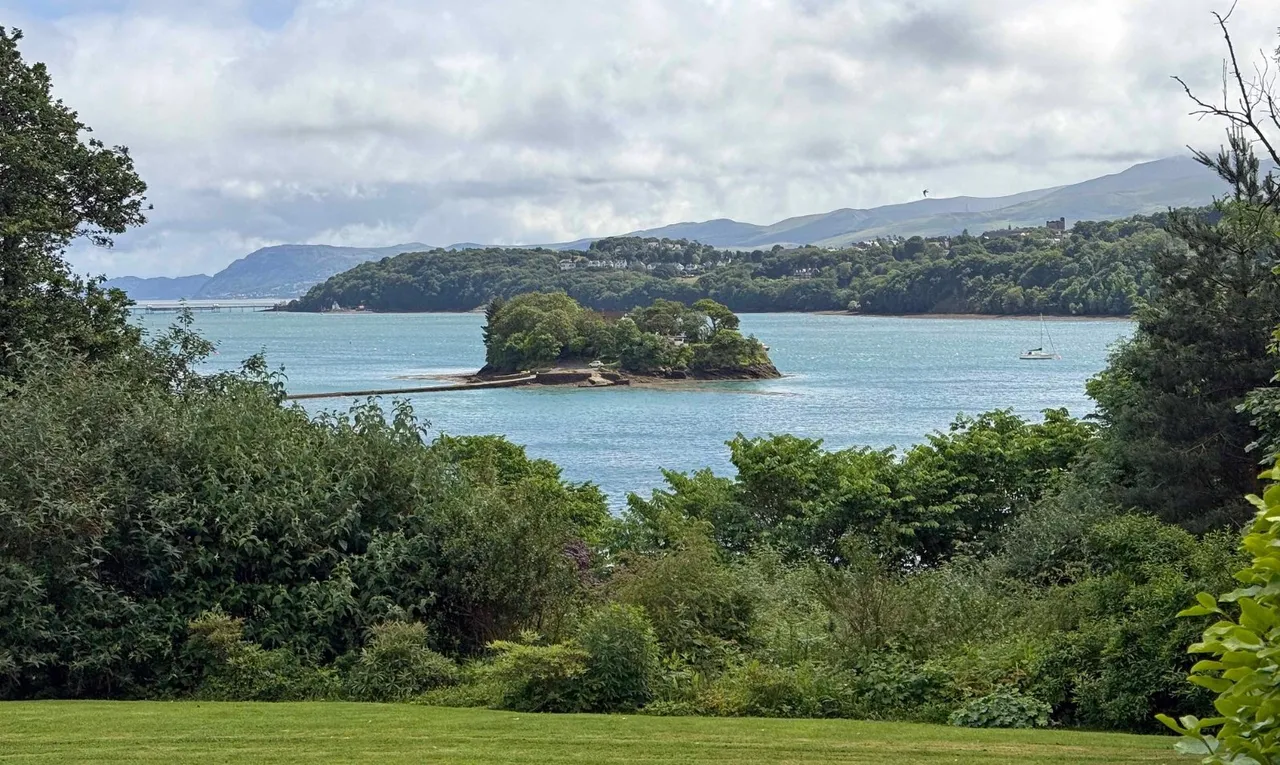 Cadnant Road, Menai Bri, photo 25